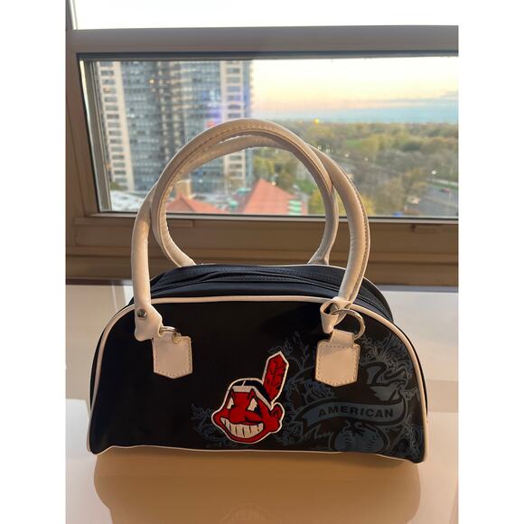 Concept One Accessories Handbags - Cleveland Indians Women’s Handbag / Purse